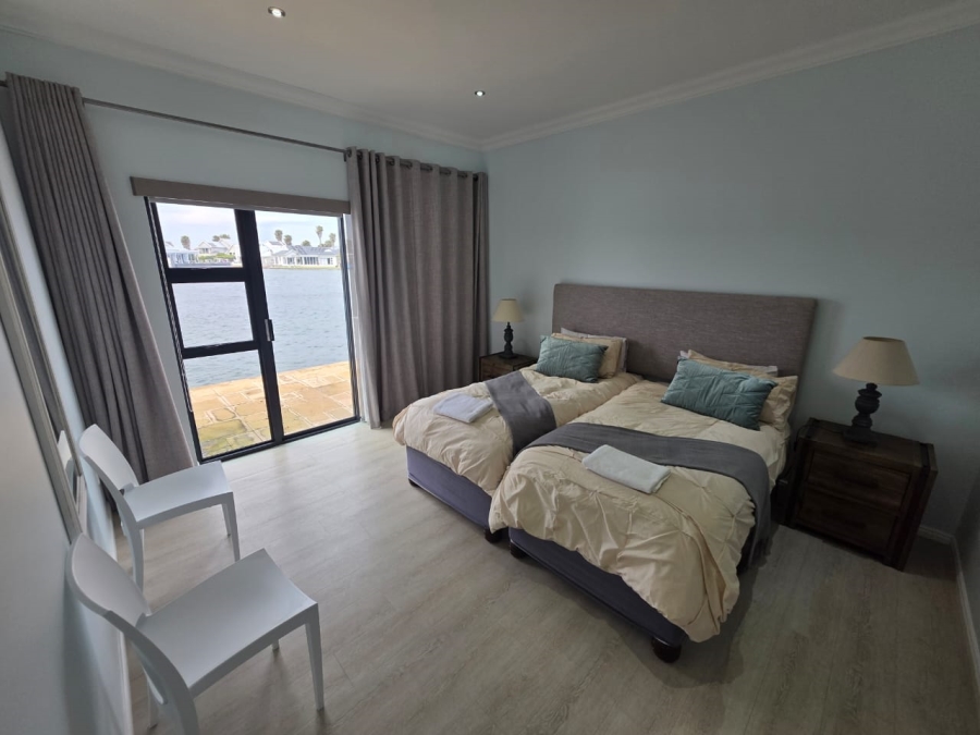 5 Bedroom Property for Sale in Marina Martinique Eastern Cape